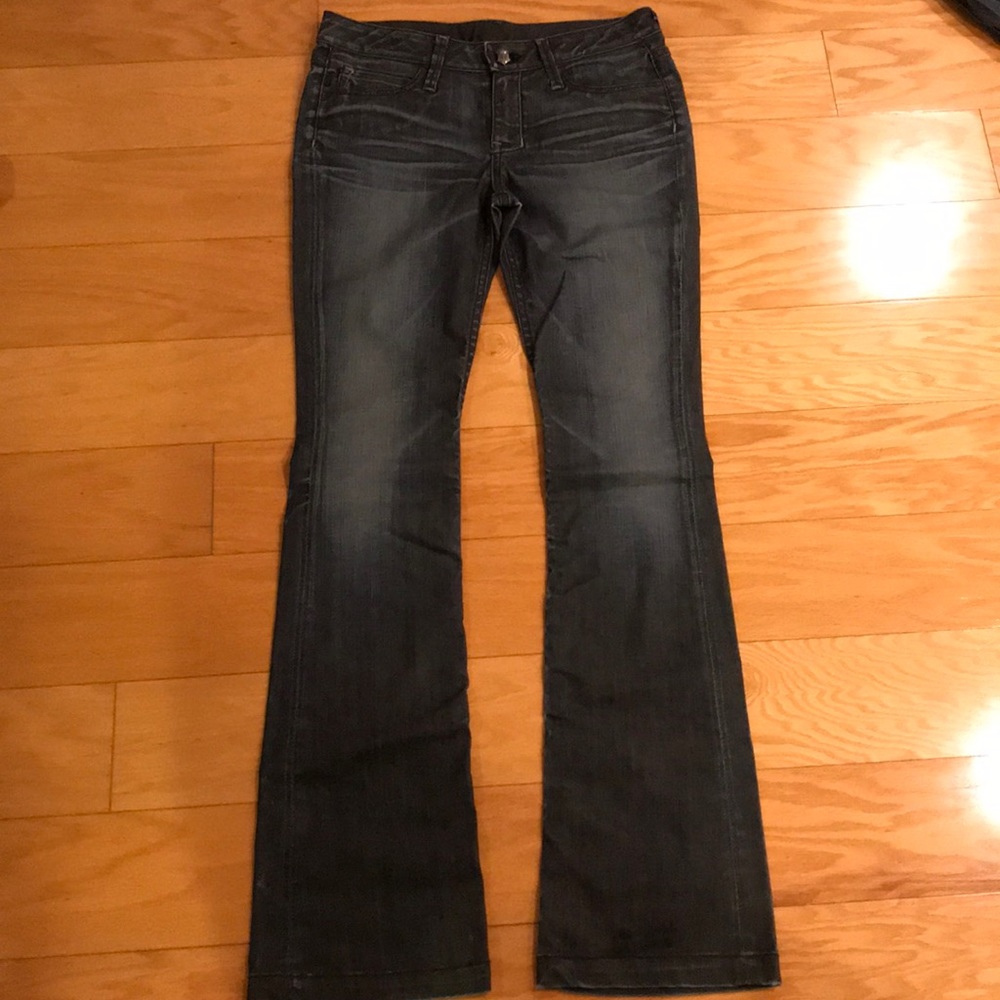 Monarchy Jeans - Picture 2 of 3